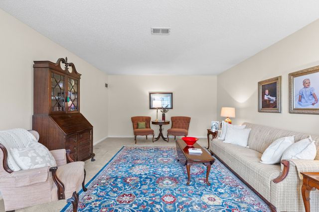 2810 Tanglewood Drive, Commerce, TX 75428