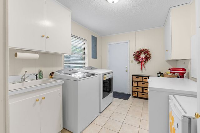 2810 Tanglewood Drive, Commerce, TX 75428