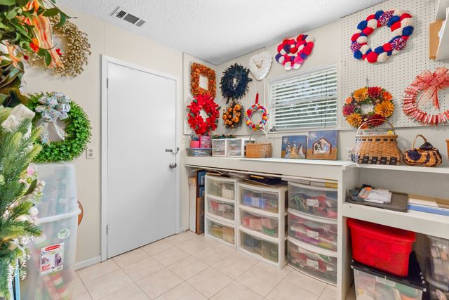 2810 Tanglewood Drive, Commerce, TX 75428