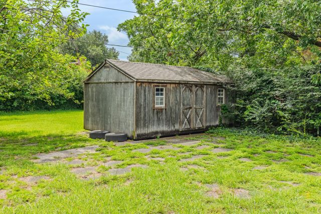 2810 Tanglewood Drive, Commerce, TX 75428
