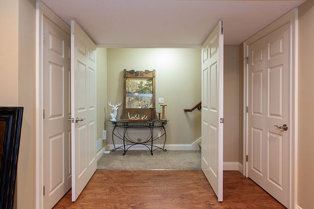 1716 Stone Gate Circle, Davenport, IA 52807