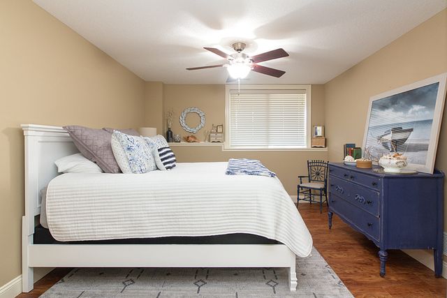 1716 Stone Gate Circle, Davenport, IA 52807