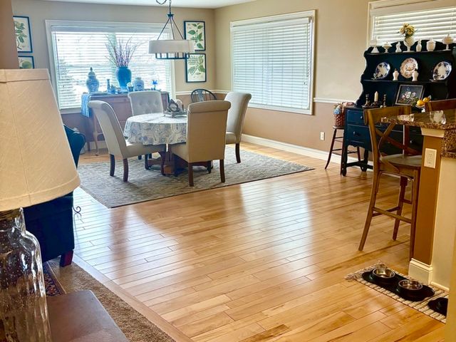 1716 Stone Gate Circle, Davenport, IA 52807