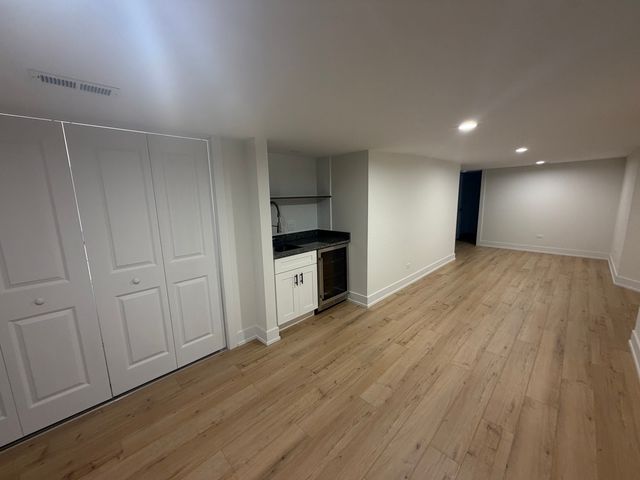10918 S Wabash Avenue, Chicago, IL 60628