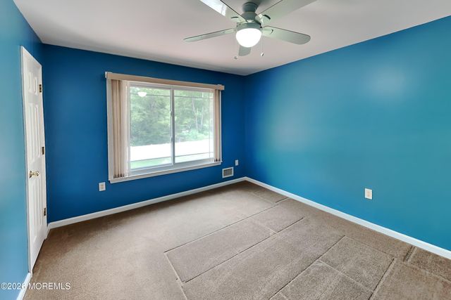 18 Peach Tree Street, Jackson, NJ 08527