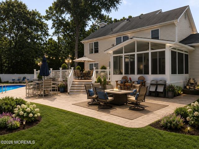 18 Peach Tree Street, Jackson, NJ 08527