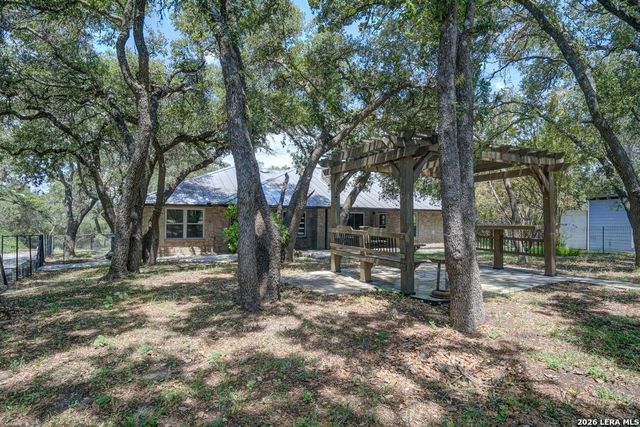 310 remington dr, Bergheim, TX 78004