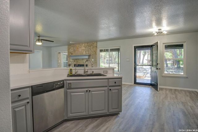 310 remington dr, Bergheim, TX 78004