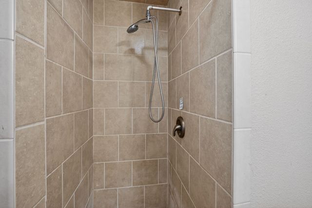 712 Sue Ann Lane, Burleson, TX 76028