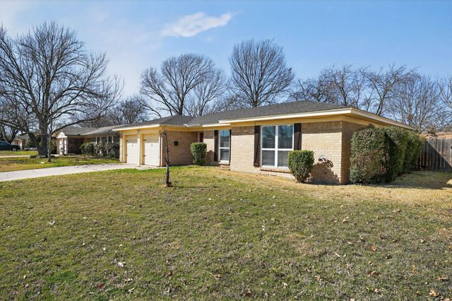 712 Sue Ann Lane, Burleson, TX 76028