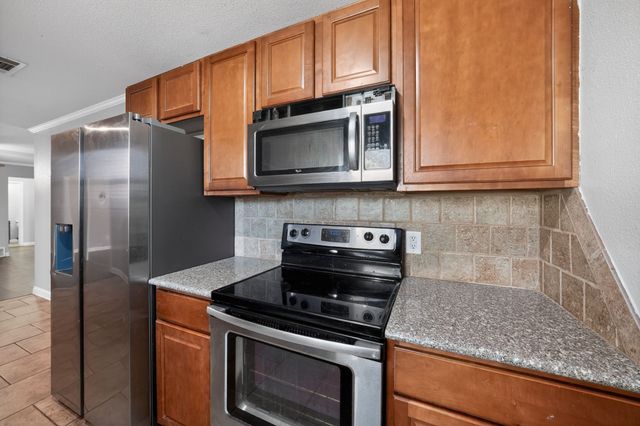 712 Sue Ann Lane, Burleson, TX 76028