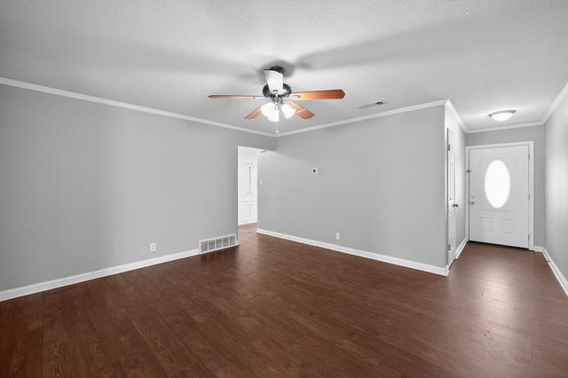 712 Sue Ann Lane, Burleson, TX 76028