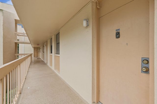 8425 Forest Hills Drive 205, Coral Springs, FL 33065