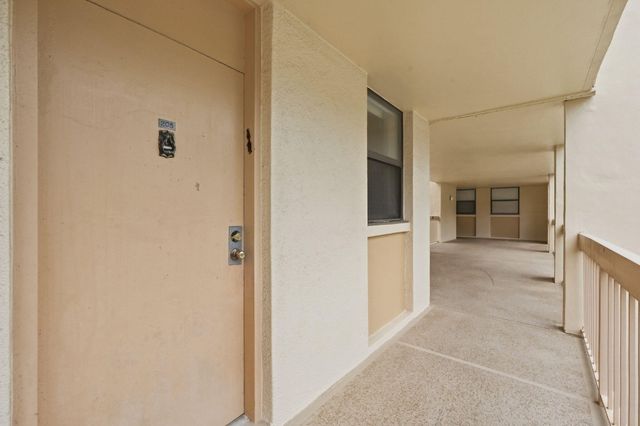 8425 Forest Hills Drive 205, Coral Springs, FL 33065