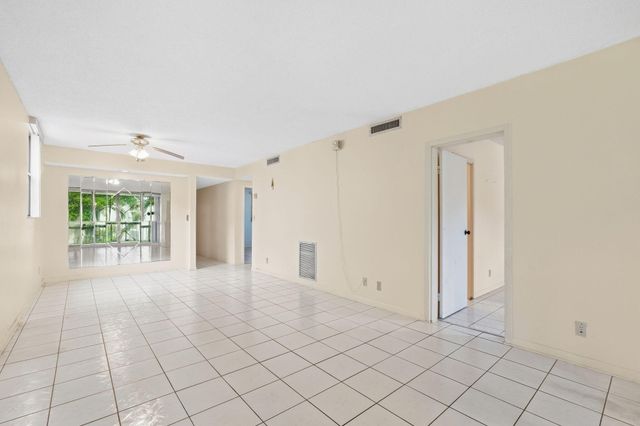 8425 Forest Hills Drive 205, Coral Springs, FL 33065