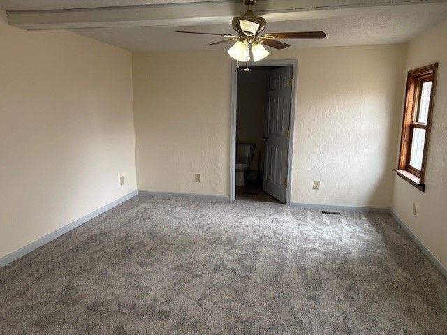 306 S 15th Avenue W, Newton, IA 50208