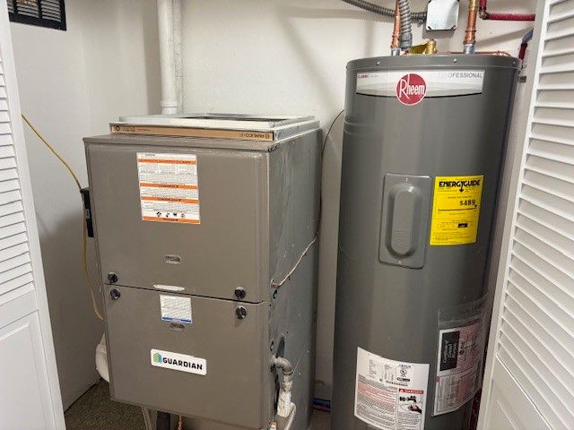 306 S 15th Avenue W, Newton, IA 50208