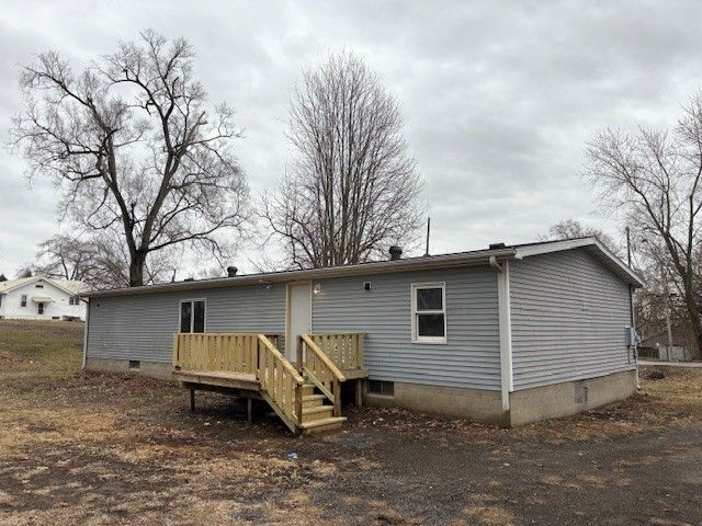 306 S 15th Avenue W, Newton, IA 50208