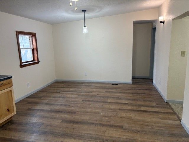 306 S 15th Avenue W, Newton, IA 50208