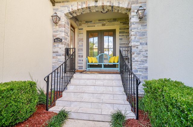 4625 Maple Street, Bellaire, TX 77401