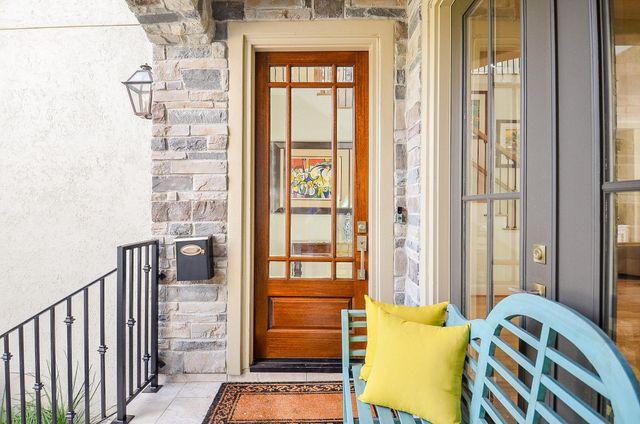 4625 Maple Street, Bellaire, TX 77401