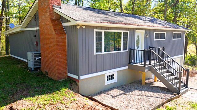 7697 Bale Kenyon Road, Lewis Center, OH 43035