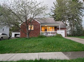 50 Glacier Avenue, Youngstown, OH 44509
