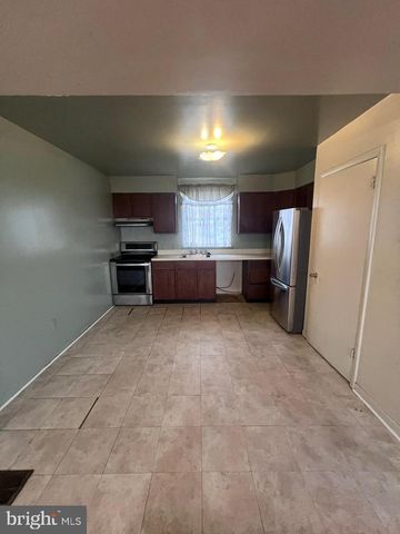 157 WILMINGTON PL SE, Washington, DC 20032