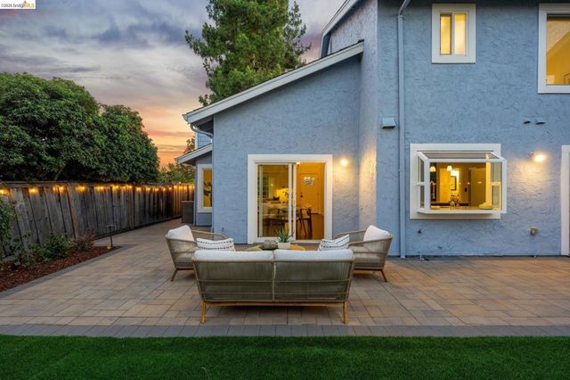2253 Freshwater Court, Martinez, CA 94553