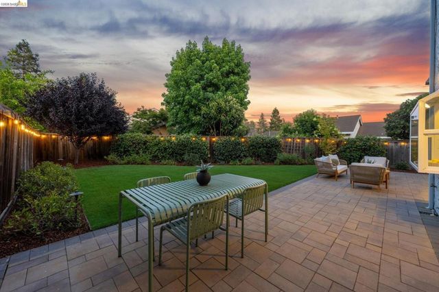 2253 Freshwater Court, Martinez, CA 94553