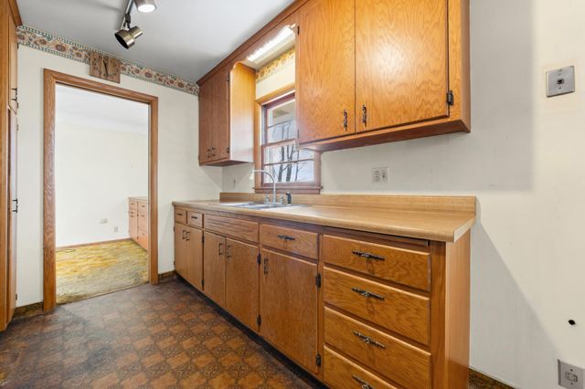 4243 Douglas Drive N, Crystal, MN 55422