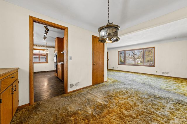 4243 Douglas Drive N, Crystal, MN 55422