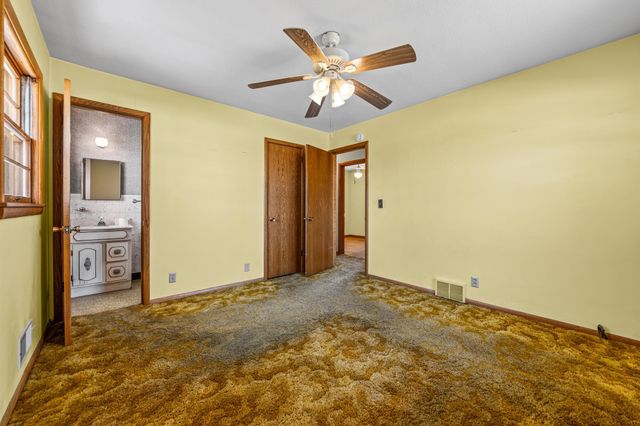 4243 Douglas Drive N, Crystal, MN 55422