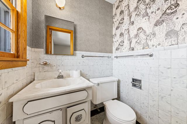 4243 Douglas Drive N, Crystal, MN 55422