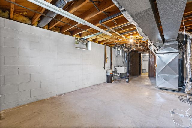 4243 Douglas Drive N, Crystal, MN 55422