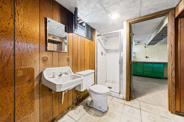 4243 Douglas Drive N, Crystal, MN 55422