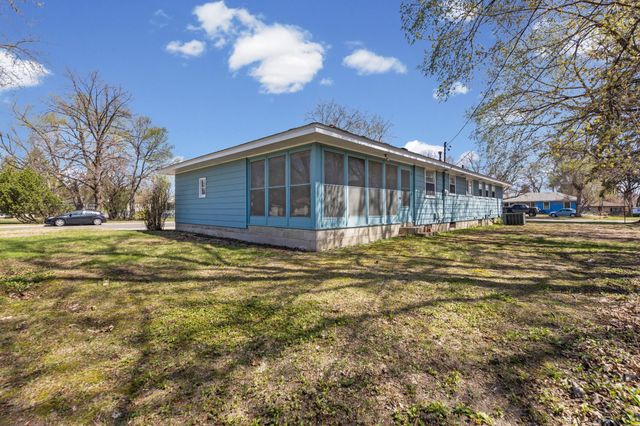 4243 Douglas Drive N, Crystal, MN 55422