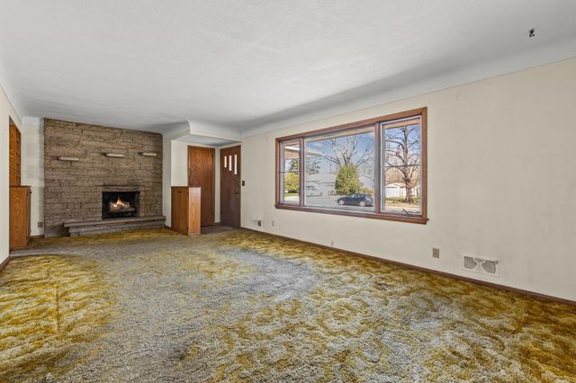 4243 Douglas Drive N, Crystal, MN 55422