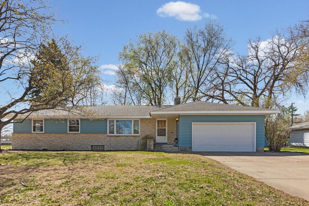 4243 Douglas Drive N, Crystal, MN 55422