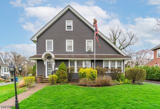 28 Oberlin St, Maplewood Twp., NJ 07040