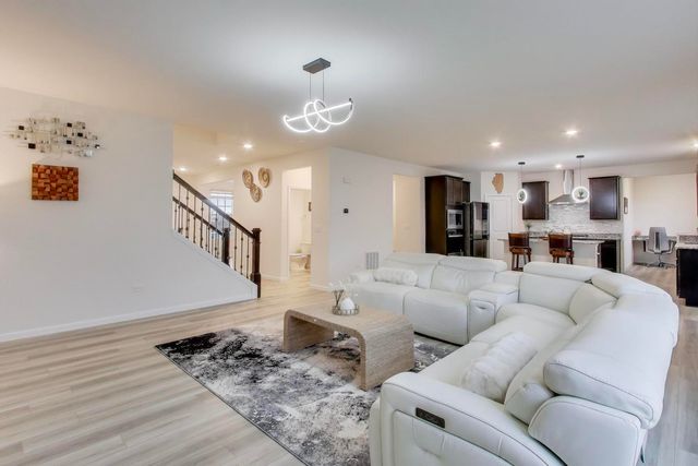 3374 Sage Circle, Mundelein, IL 60060