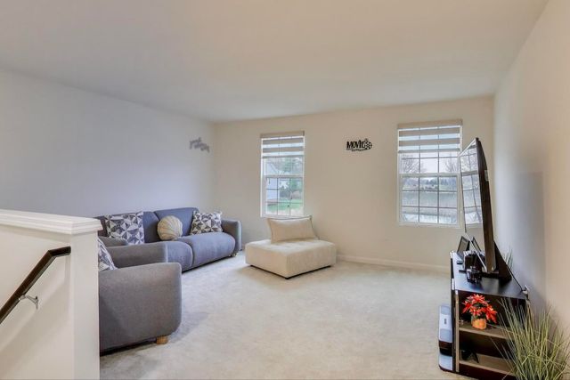 3374 Sage Circle, Mundelein, IL 60060