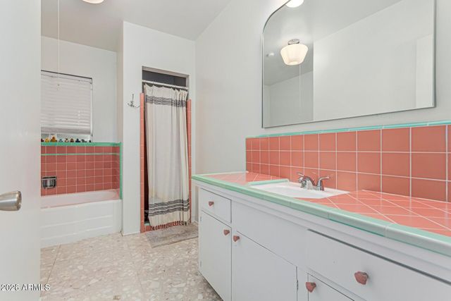 1416 S College Ave Avenue, Tempe, AZ 85281