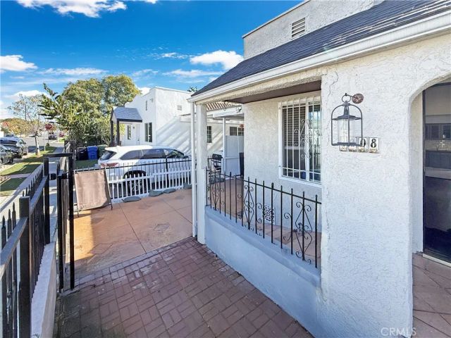 3008 W 30th, Los Angeles, CA 90018