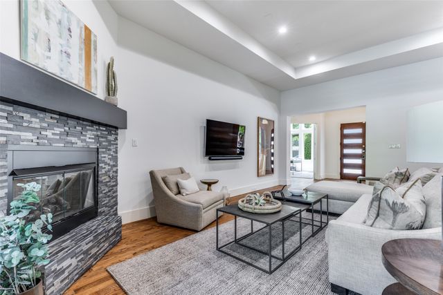 3755 Northview Lane, Dallas, TX 75229