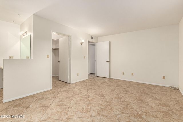 1520 S Abrego Drive, Green Valley, AZ 85614