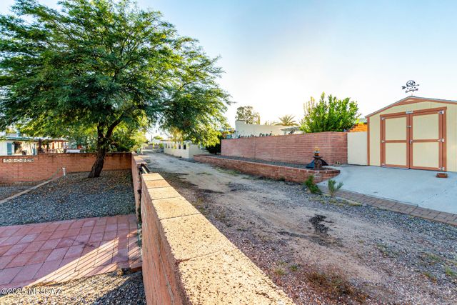 1520 S Abrego Drive, Green Valley, AZ 85614