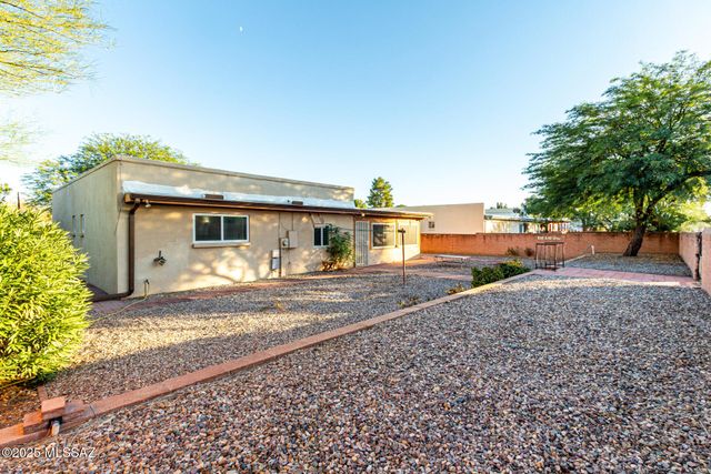 1520 S Abrego Drive, Green Valley, AZ 85614