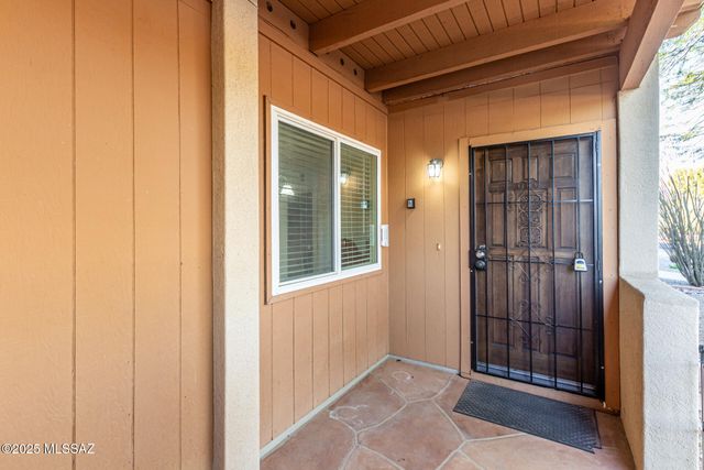 1520 S Abrego Drive, Green Valley, AZ 85614