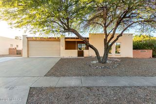 1520 S Abrego Drive, Green Valley, AZ 85614